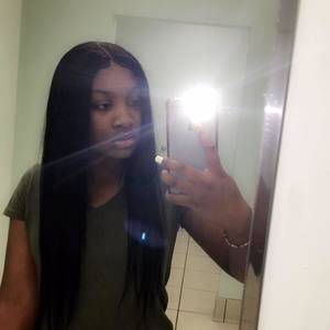 Meet your Posher, Ayanna